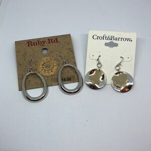 𝅺Bundle lot 2 trendy costume fashion earrings modernist geometric dangle drop.